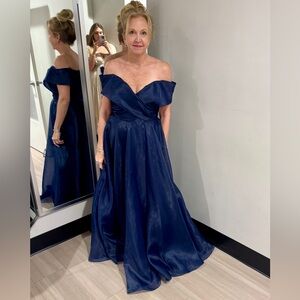Rene Ruiz Navy Off-Shoulder Organza Gown- 12